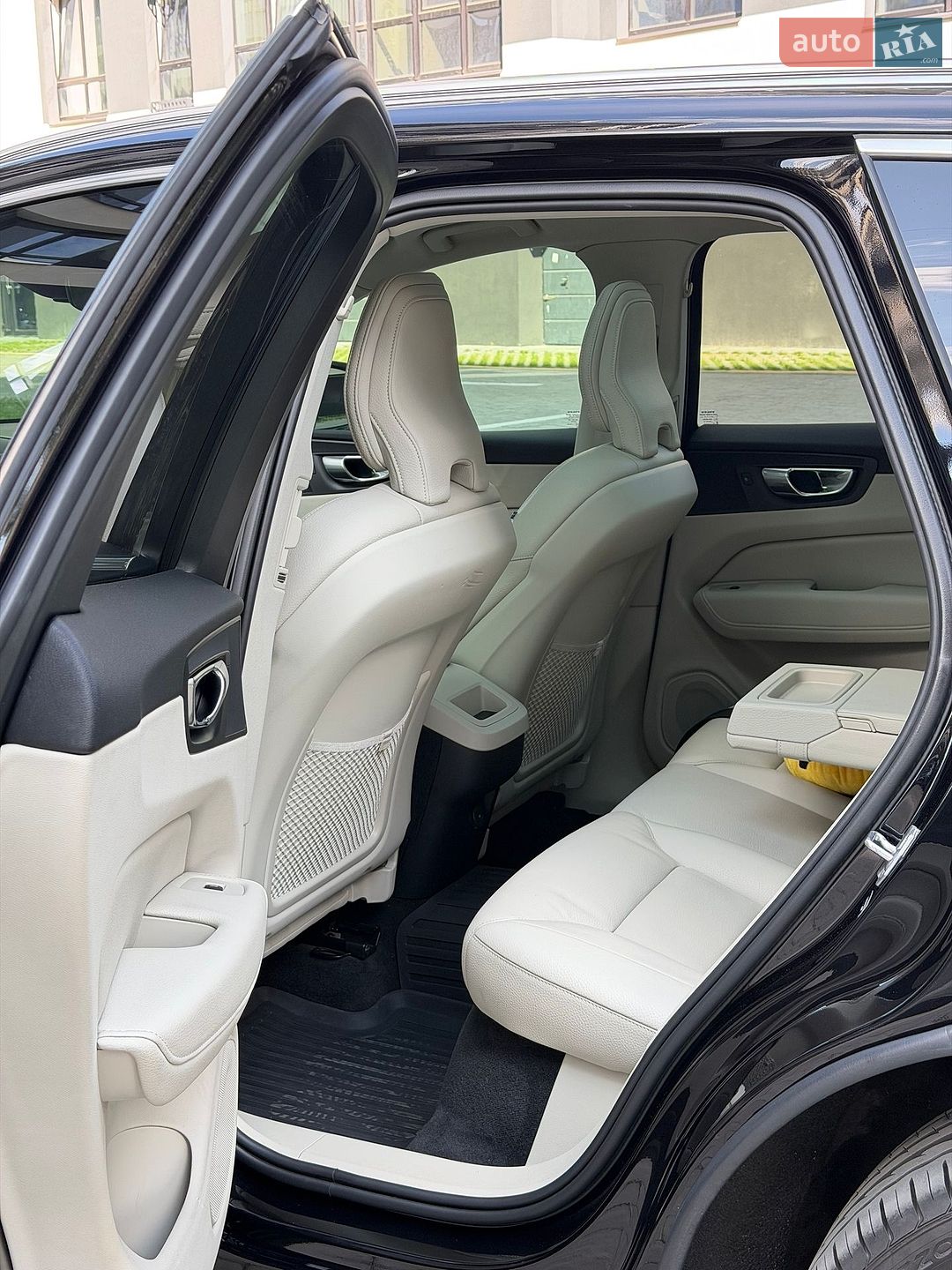 Volvo Xc60 2021 VIN YV4102DK8M1697538 фото оголошення 21 з 41