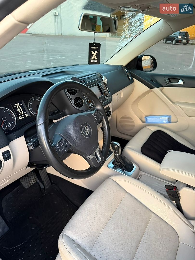 Volkswagen Tiguan 2012 VIN WVGBV7AX5CW609368 фото оголошення 12 з 26