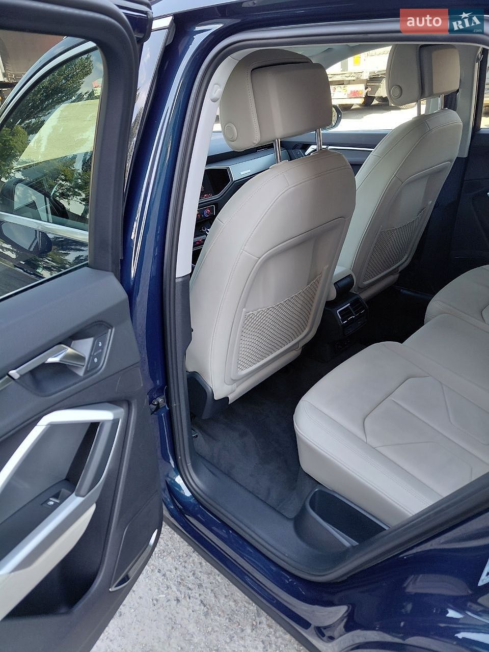 Audi Q3 2020 VIN WA1BECF30L1077540 фото оголошення 13 з 26