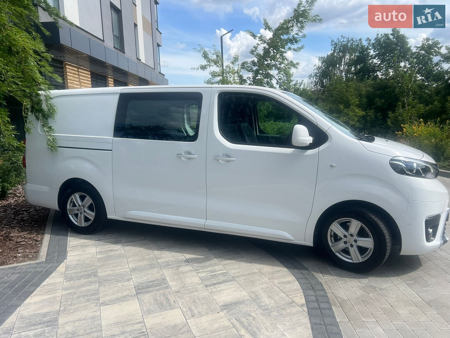 Toyota Proace 2022 VIN YARV1ZKXZGZ209015 фото оголошення 3 з 14