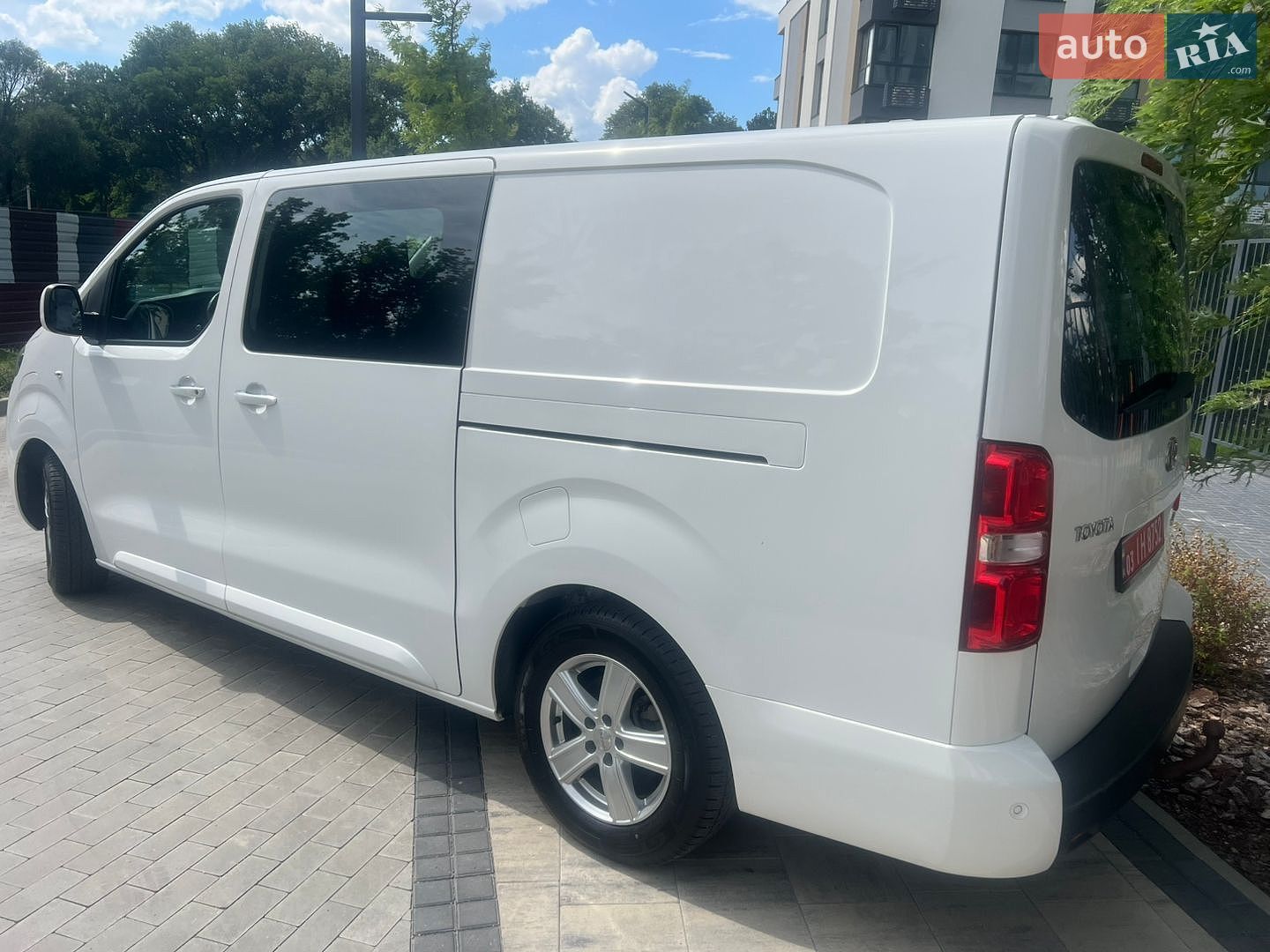 Toyota Proace 2022 VIN YARV1ZKXZGZ209015 фото оголошення 13 з 14
