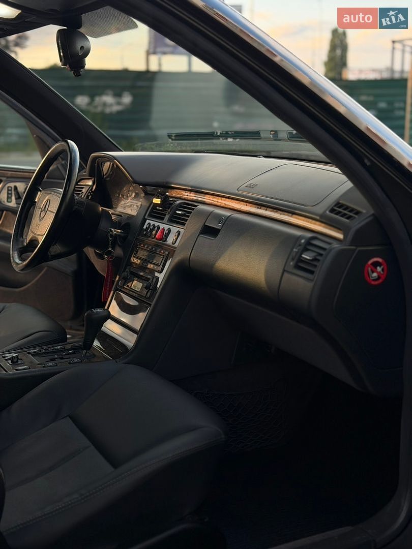 Mercedes-Benz E-Class 1998 VIN WDB2100351A830888 фото оголошення 18 з 36