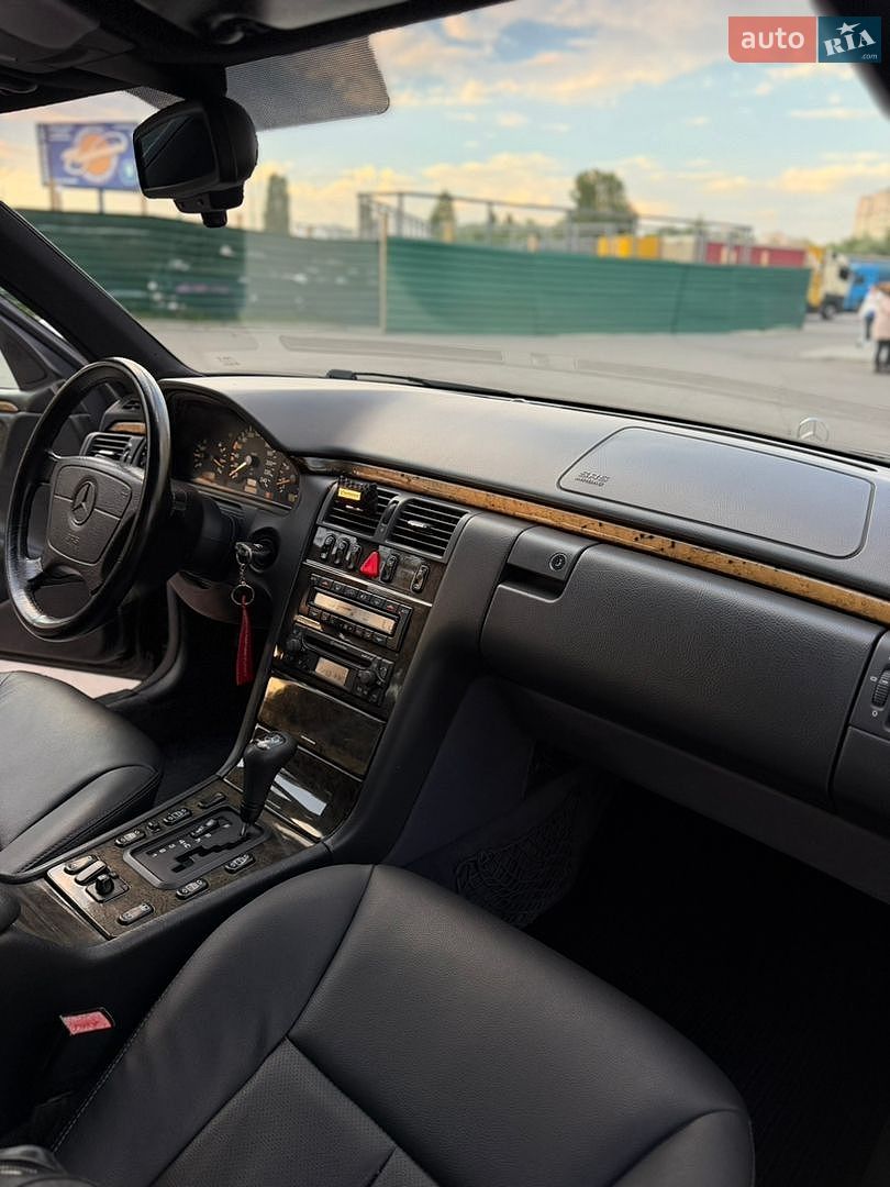 Mercedes-Benz E-Class 1998 VIN WDB2100351A830888 фото оголошення 25 з 36
