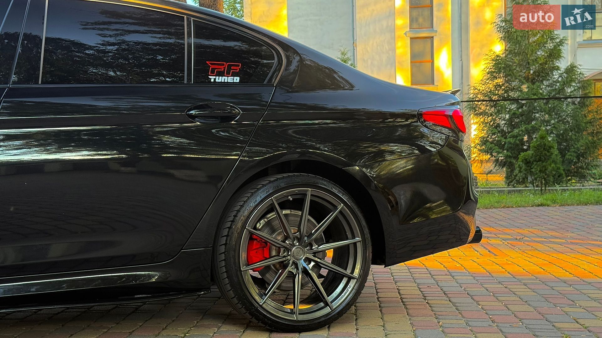 BMW 5 Series 2018 VIN WBAJA7C5XKG910246 фото оголошення 9 з 32
