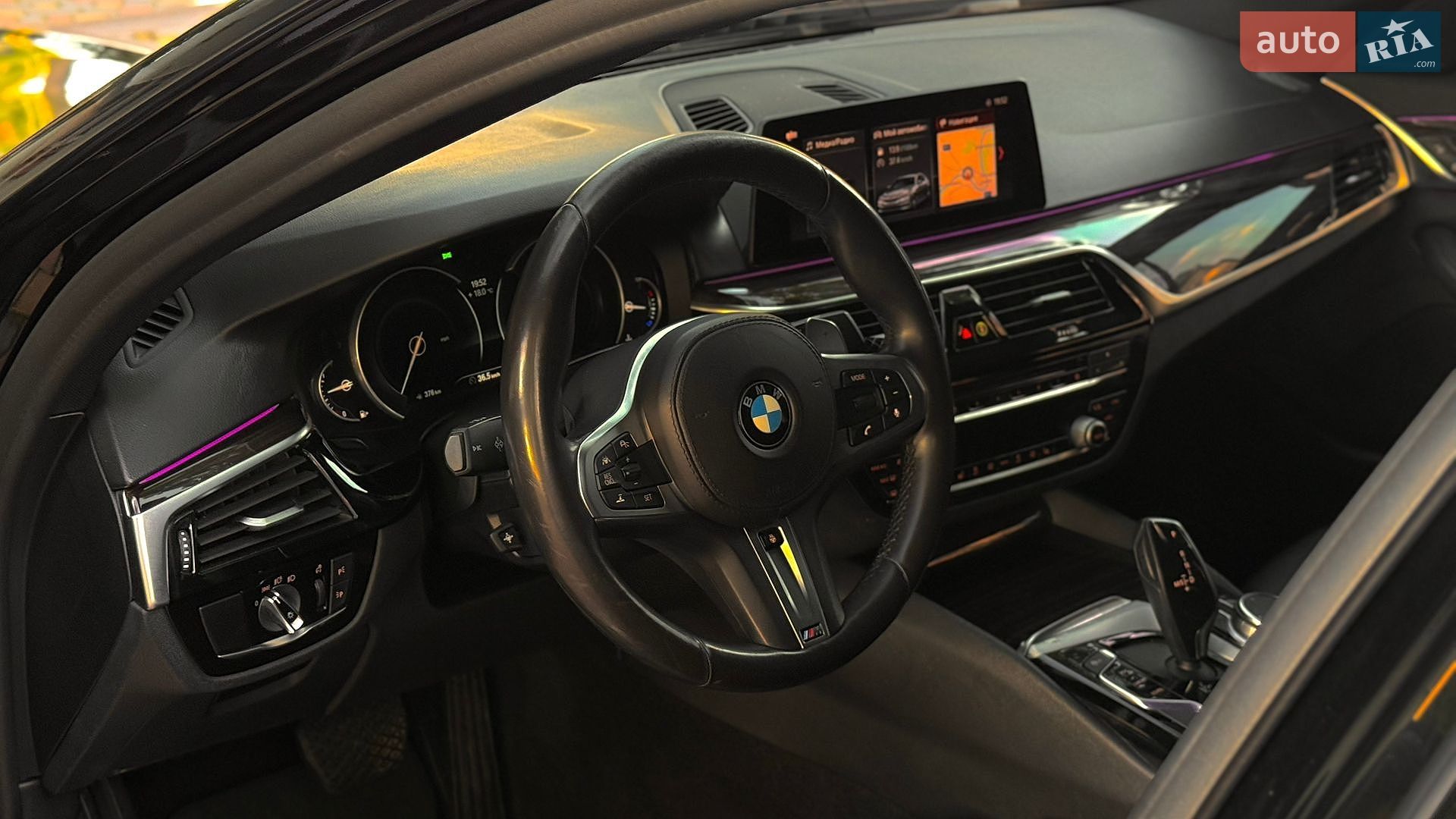 BMW 5 Series 2018 VIN WBAJA7C5XKG910246 фото оголошення 18 з 32