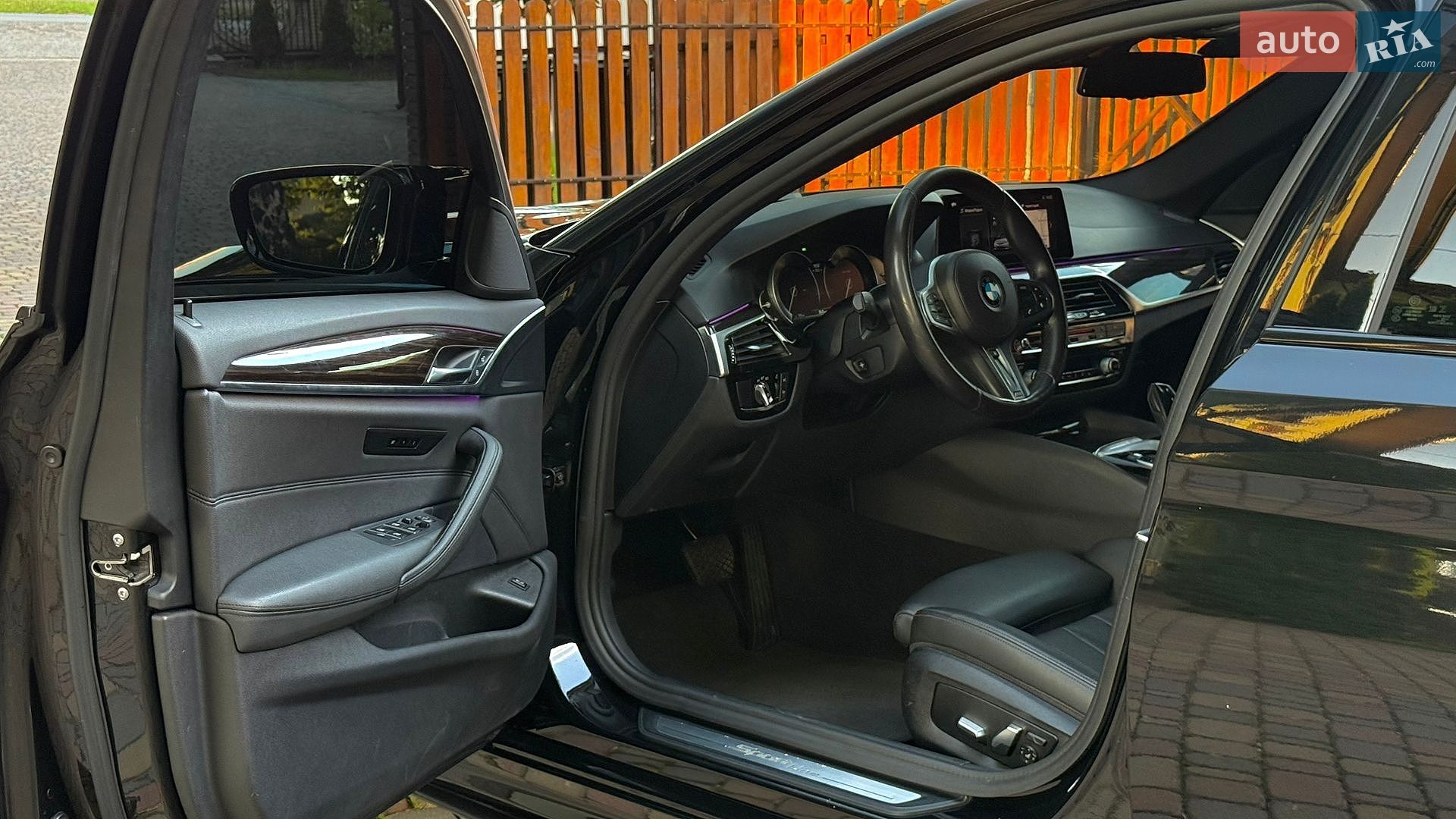 BMW 5 Series 2018 VIN WBAJA7C5XKG910246 фото оголошення 19 з 32