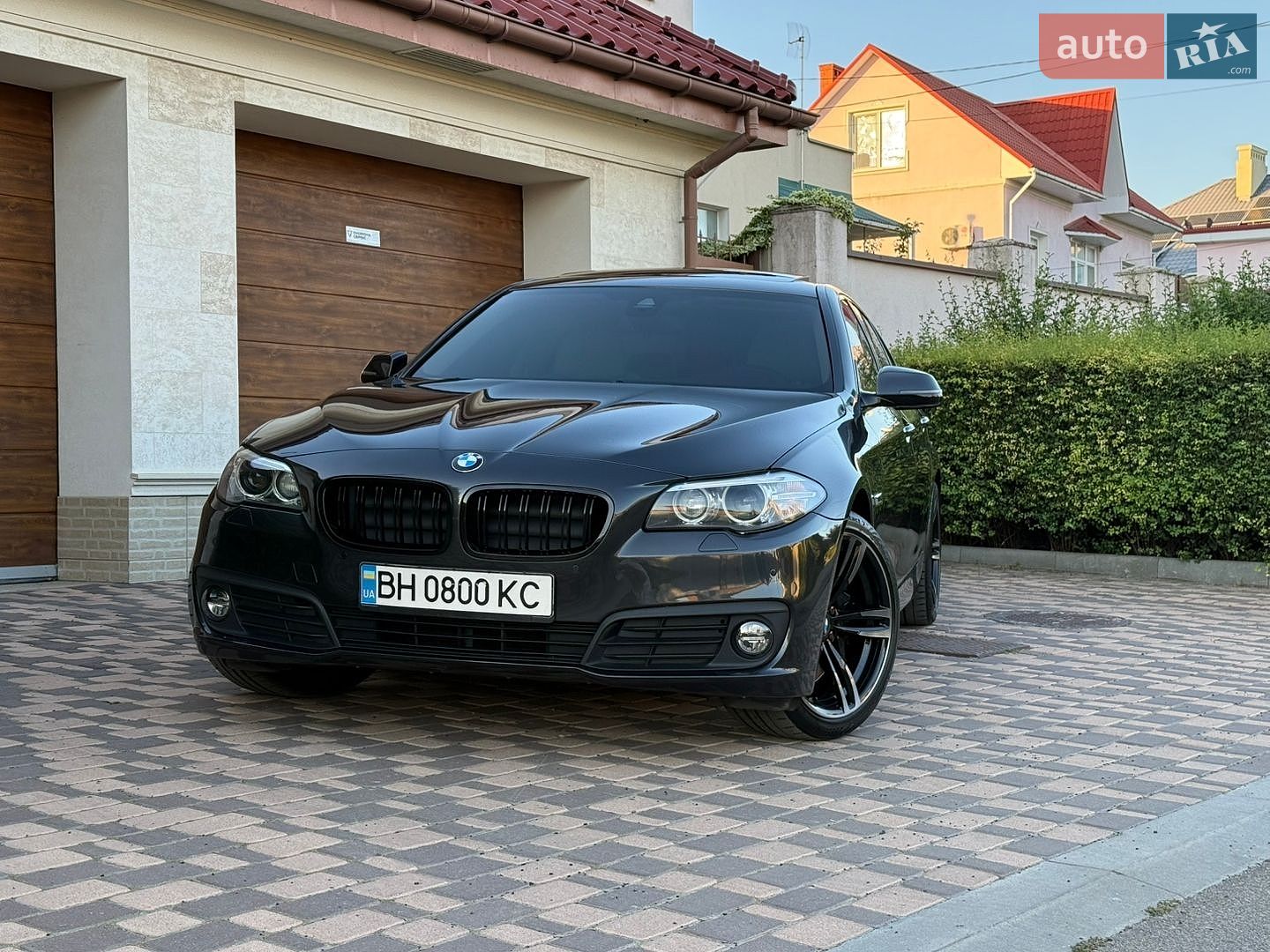 BMW 5 Series 2016 VIN WBA5D51010G381013 фото оголошення 2 з 41