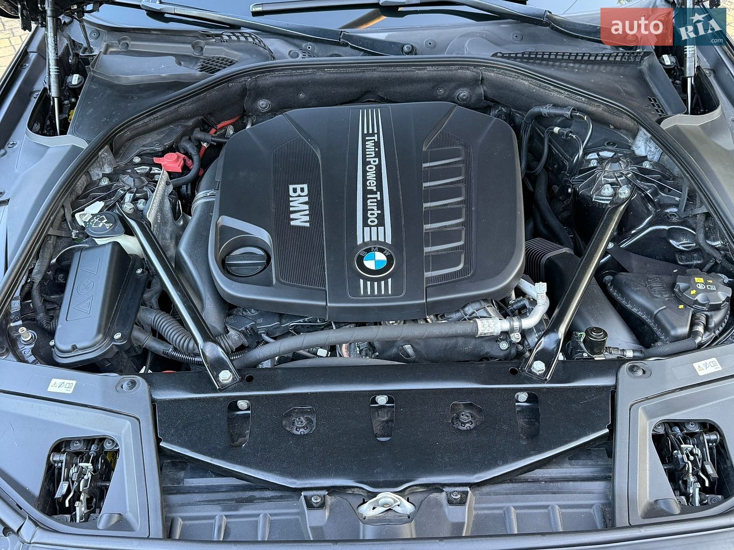 BMW 5 Series 2016 VIN WBA5D51010G381013 фото оголошення 17 з 41