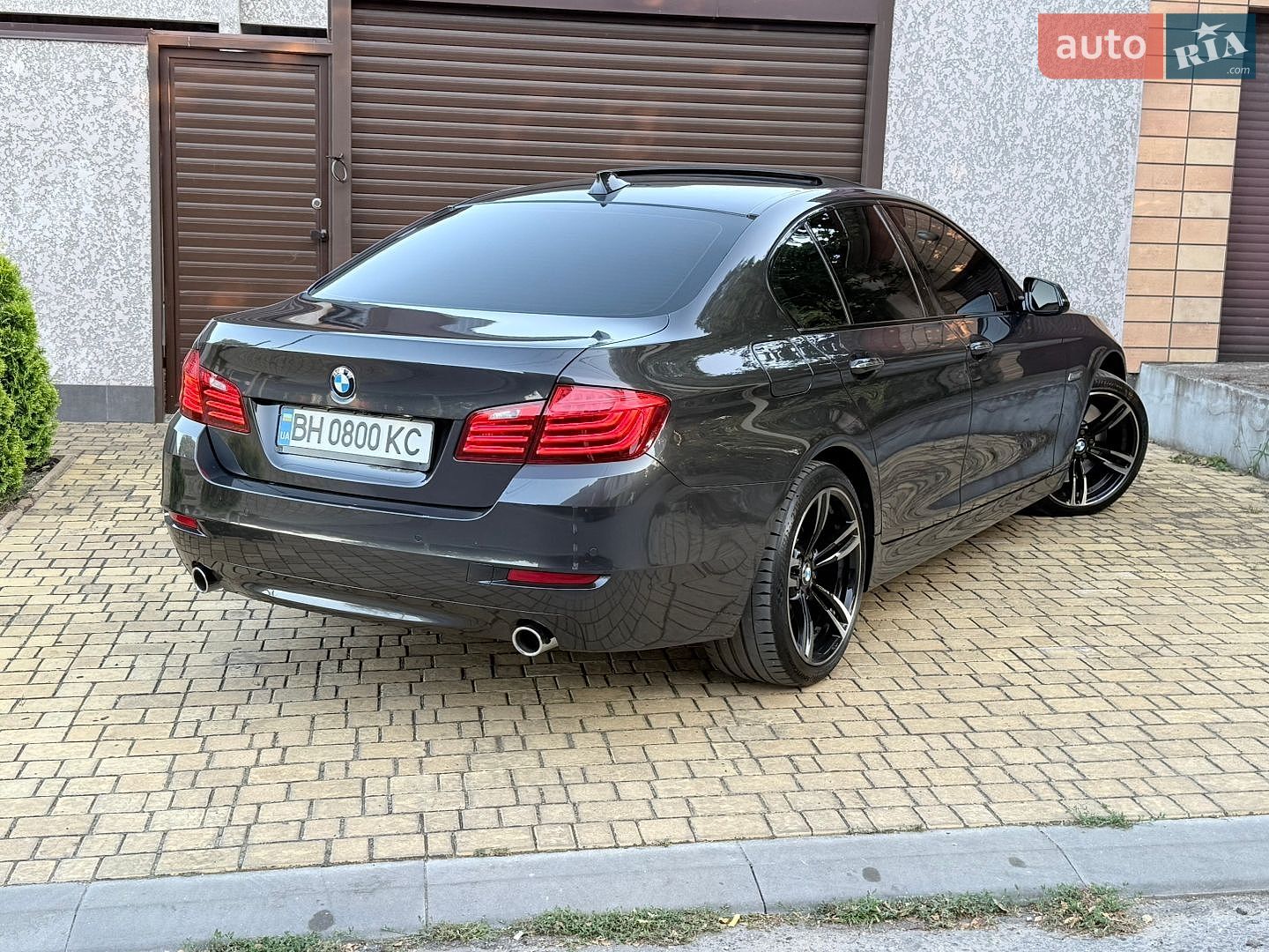 BMW 5 Series 2016 VIN WBA5D51010G381013 фото оголошення 18 з 41