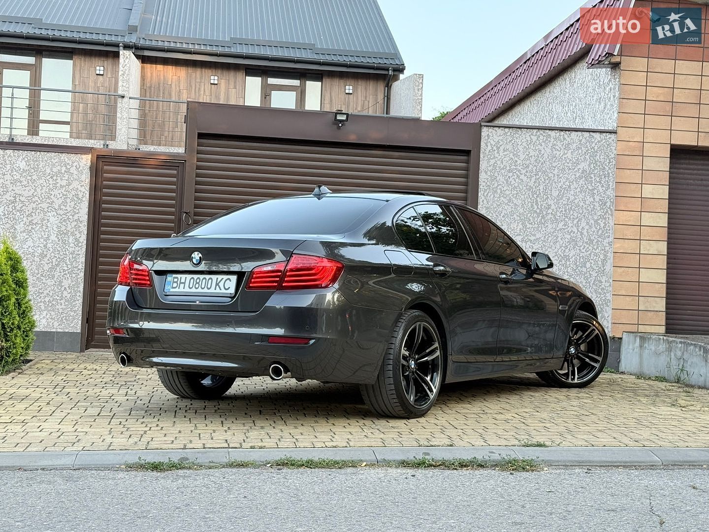 BMW 5 Series 2016 VIN WBA5D51010G381013 фото оголошення 19 з 41
