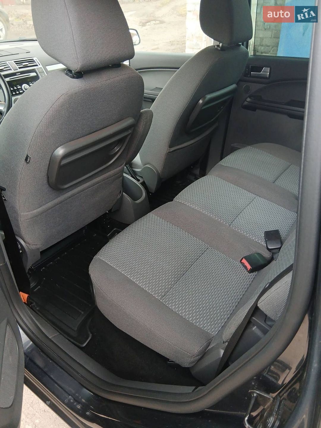 Ford Focus C-Max 2006 VIN WF0MXXGCDM6B16973 фото оголошення 19 з 66