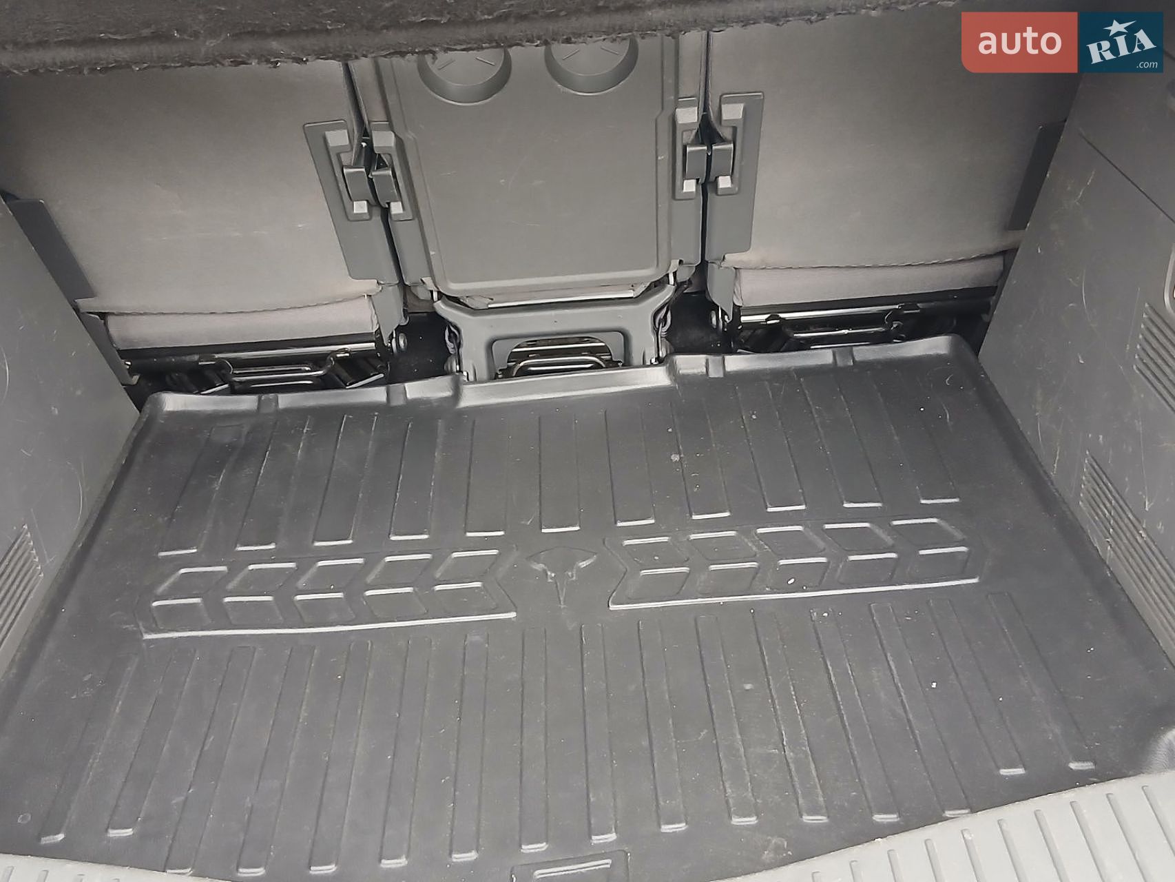Ford Focus C-Max 2006 VIN WF0MXXGCDM6B16973 фото оголошення 40 з 66