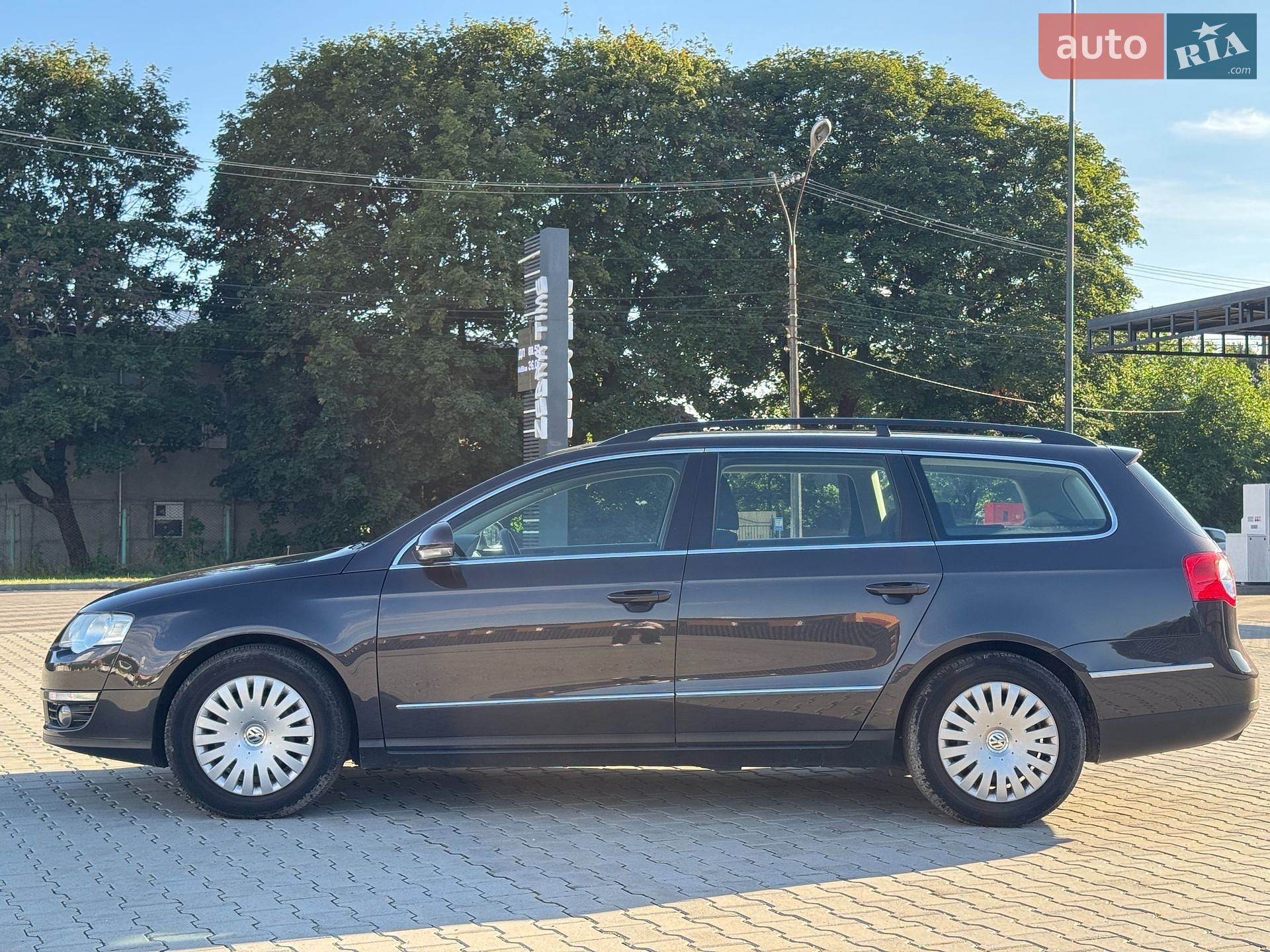Volkswagen Passat 2010 VIN WVWZZZ3CZAE159684 фото оголошення 4 з 17