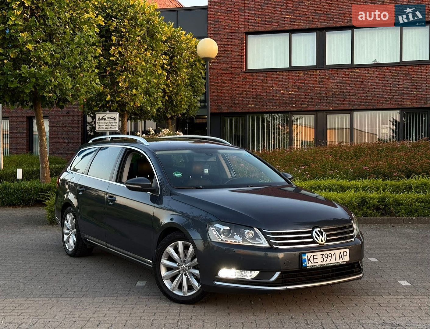 Volkswagen Passat 2011 VIN WVWZZZ3CZCE042479 фото оголошення 2 з 16
