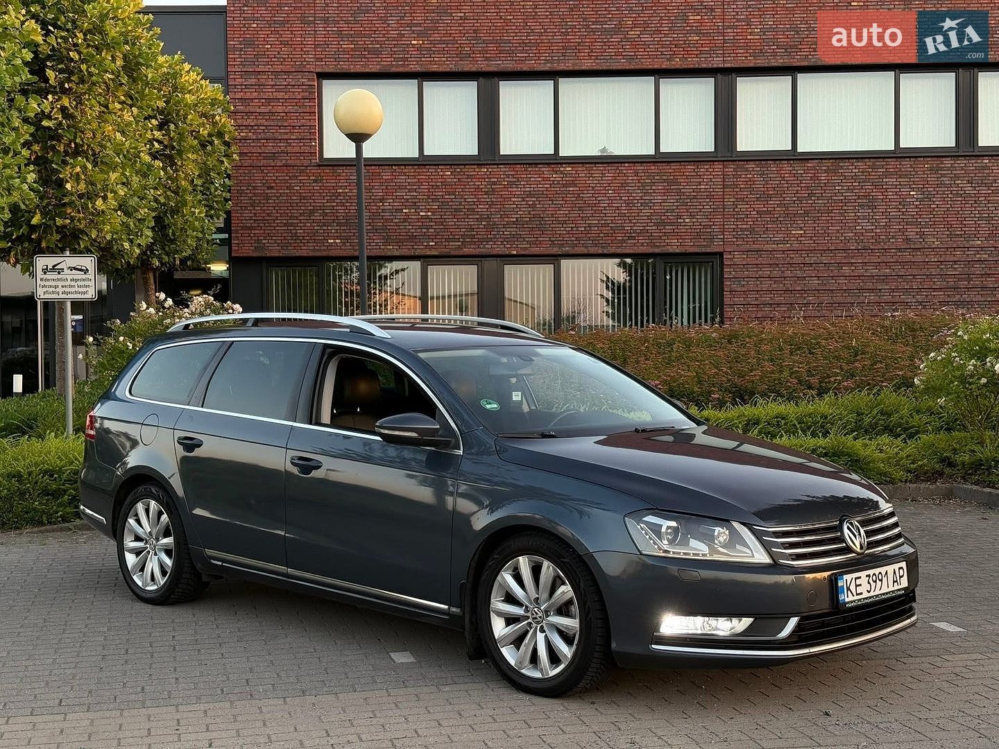 Volkswagen Passat 2011 VIN WVWZZZ3CZCE042479 фото оголошення 4 з 16