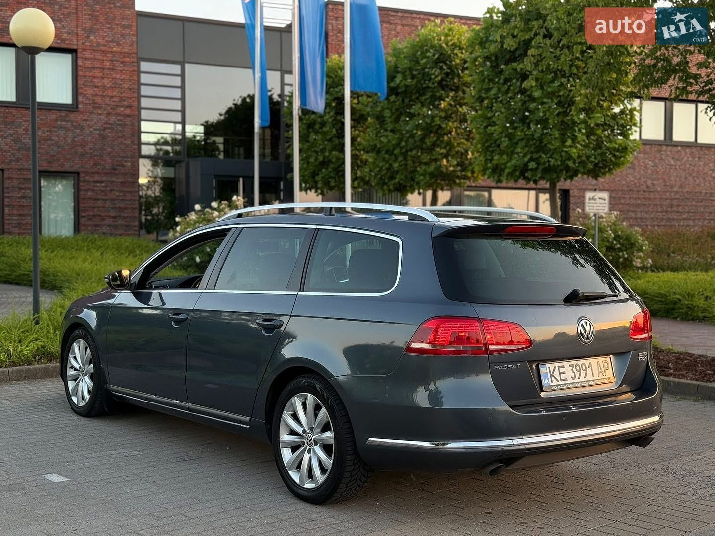 Volkswagen Passat 2011 VIN WVWZZZ3CZCE042479 фото оголошення 7 з 16