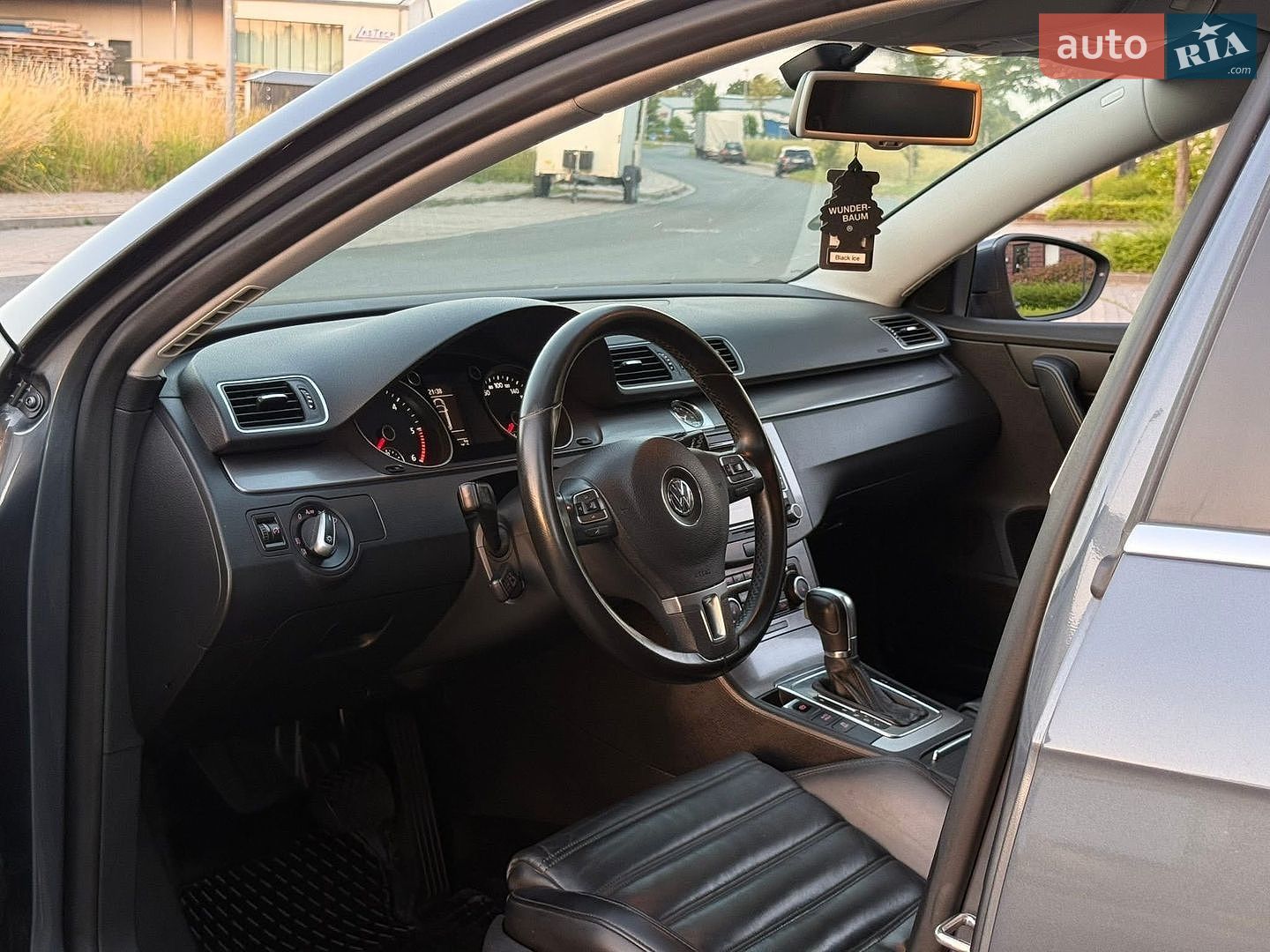 Volkswagen Passat 2011 VIN WVWZZZ3CZCE042479 фото оголошення 13 з 16