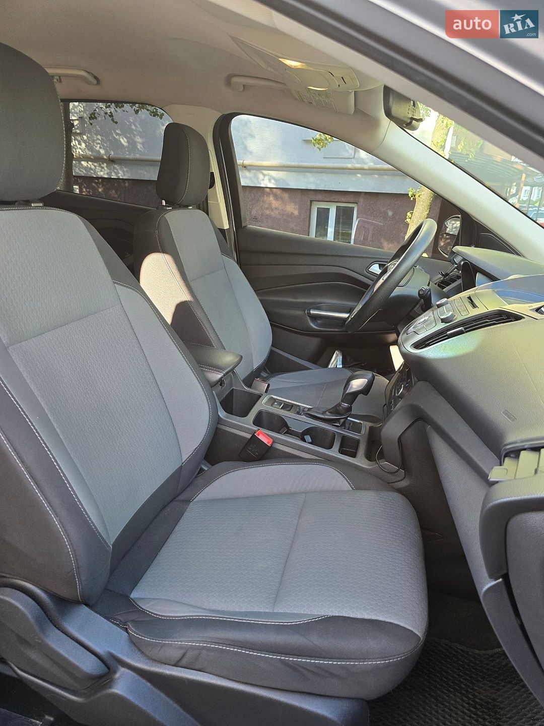 Ford Escape 2018 VIN 1FMCU9GD2JUB75175 фото оголошення 11 з 20