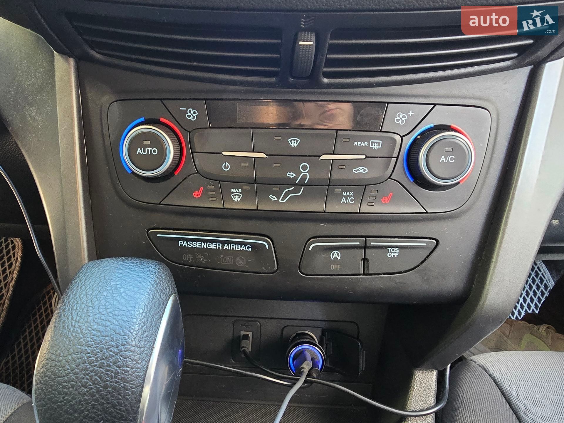 Ford Escape 2018 VIN 1FMCU9GD2JUB75175 фото оголошення 15 з 20