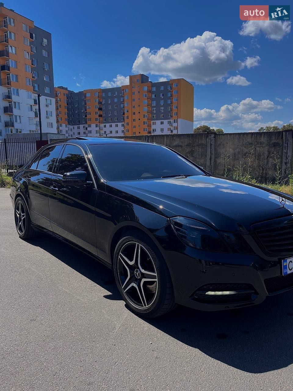 Mercedes-Benz E-Class 2010 VIN WDDHF9AB2BA366938 фото оголошення 3 з 10