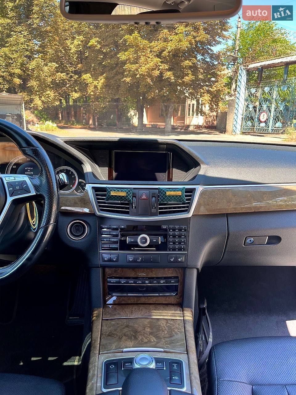 Mercedes-Benz E-Class 2010 VIN WDDHF9AB2BA366938 фото оголошення 9 з 10