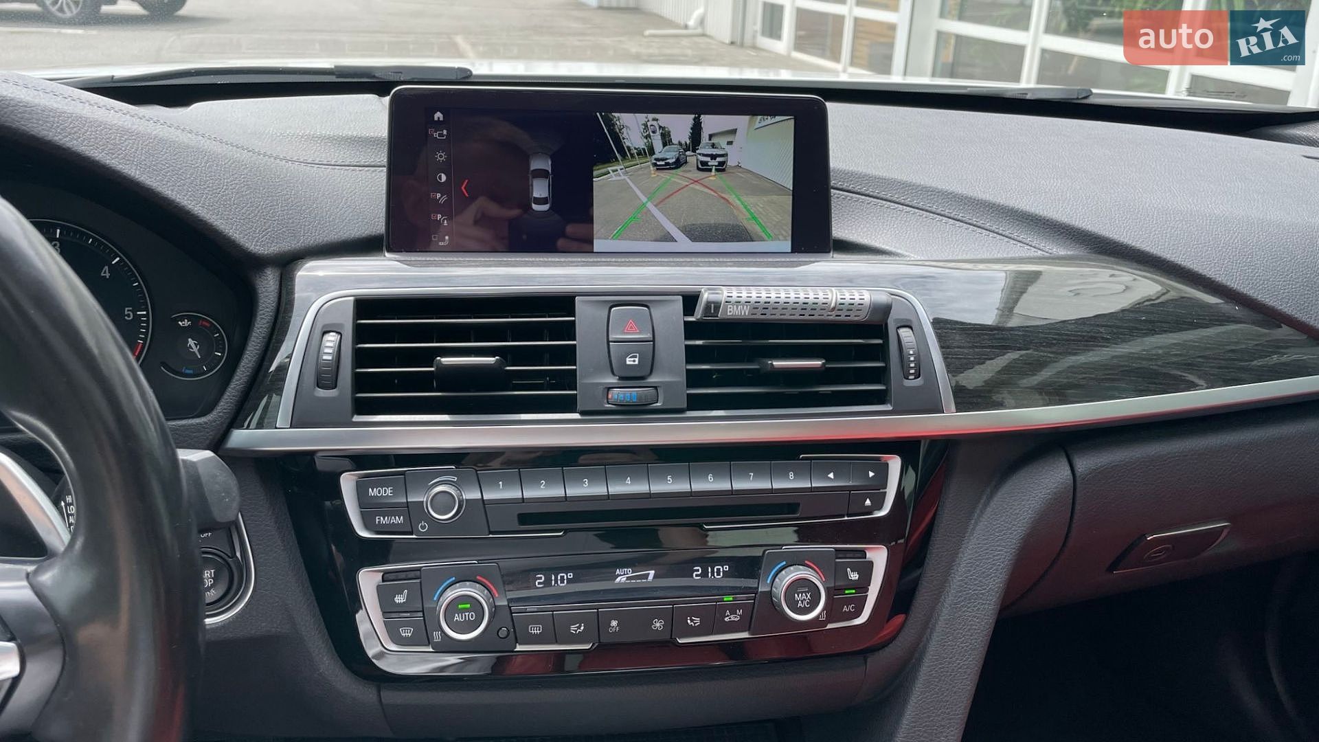 BMW 3 Series 2018 VIN WBA8E5C56JA506787 фото оголошення 10 з 28
