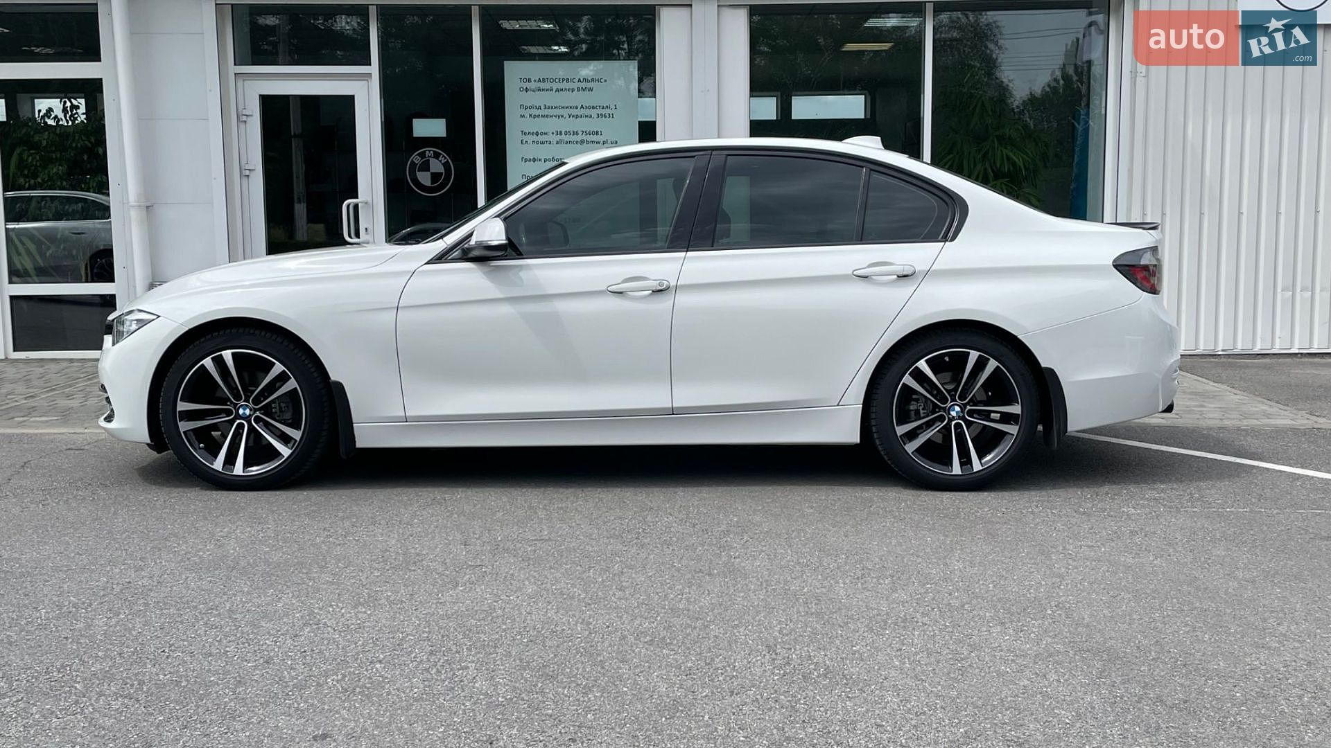 BMW 3 Series 2018 VIN WBA8E5C56JA506787 фото оголошення 3 з 28