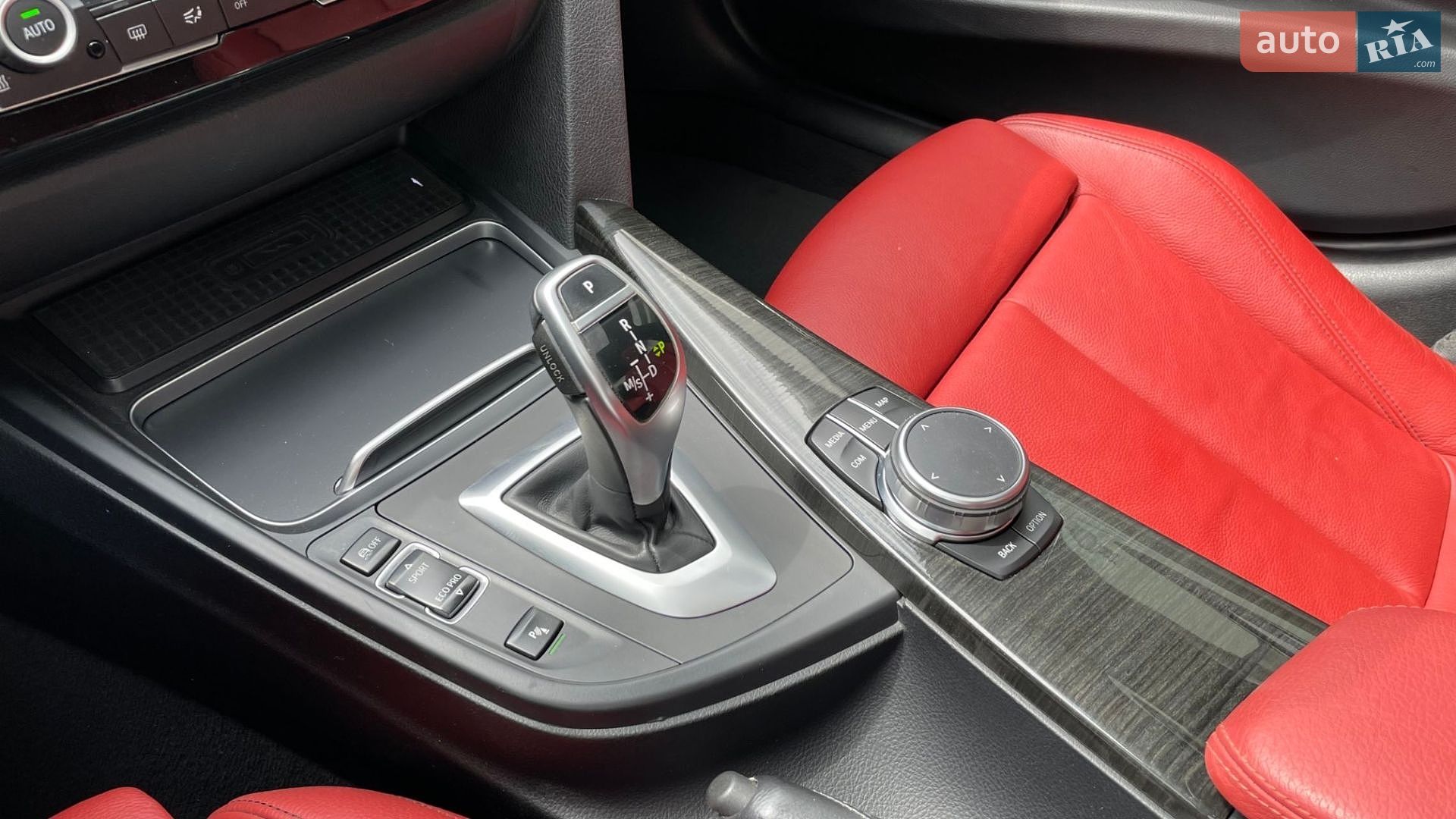 BMW 3 Series 2018 VIN WBA8E5C56JA506787 фото оголошення 20 з 28
