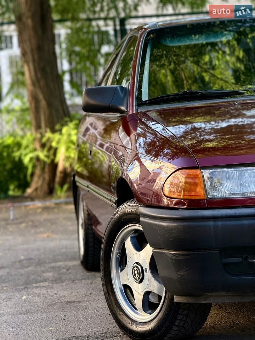 Opel Astra 1993 VIN W0L000057P5249287 фото оголошення 12 з 79