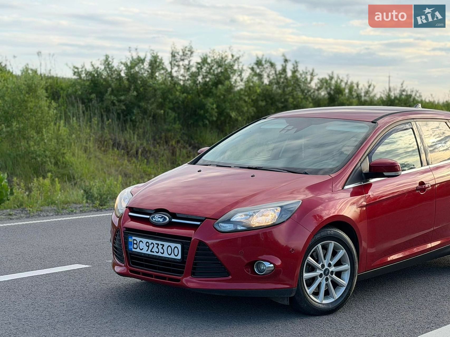 Ford Focus 2011 VIN WF0LXXGCBLBM83718 фото оголошення 3 з 17