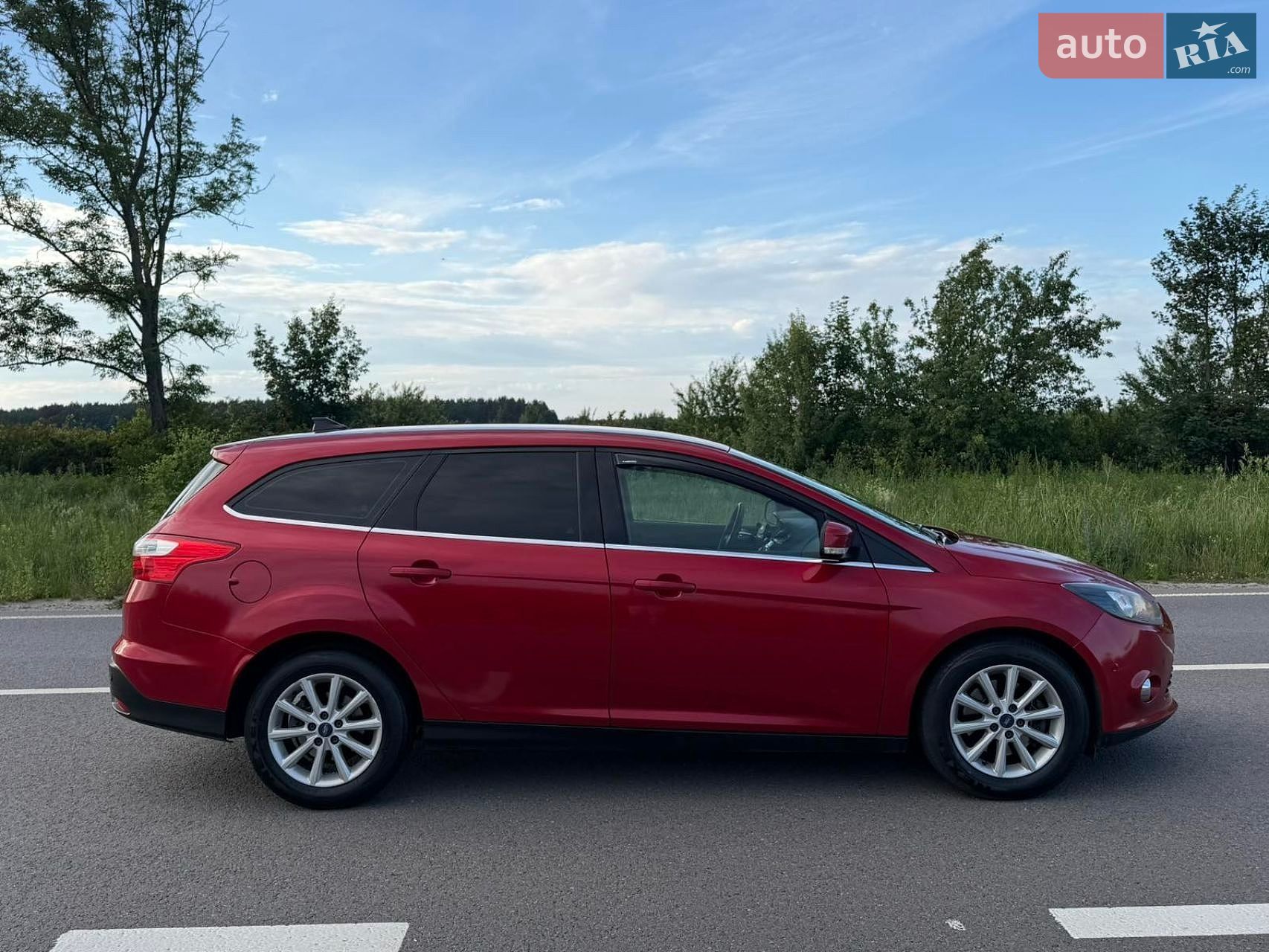 Ford Focus 2011 VIN WF0LXXGCBLBM83718 фото оголошення 8 з 17