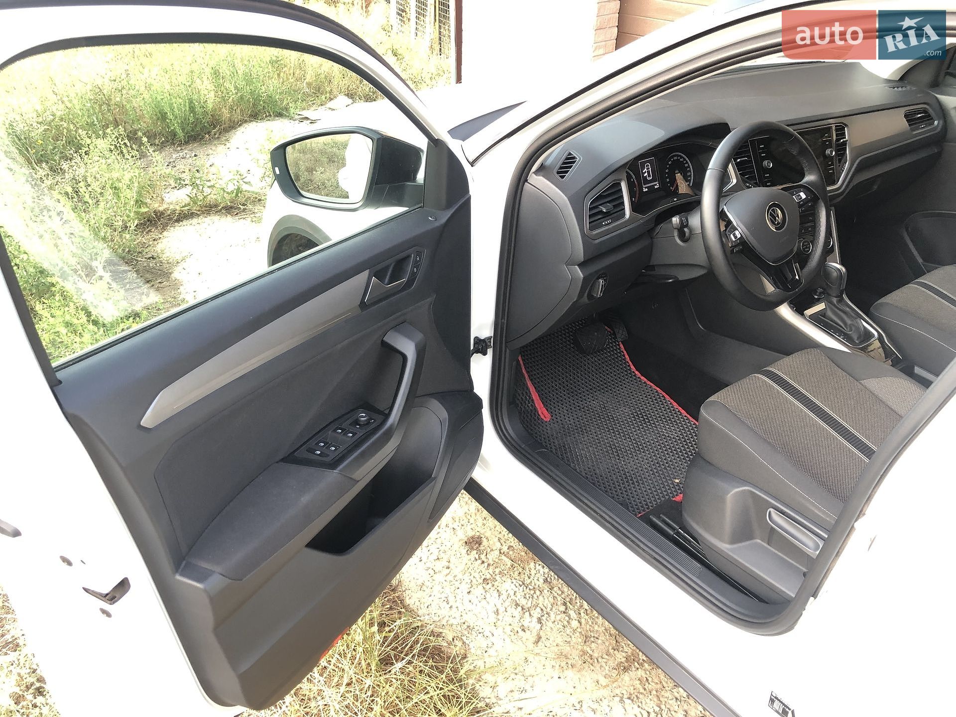 Volkswagen T-Roc 2021 VIN WVGZZZA1ZNV038484 фото оголошення 12 з 31