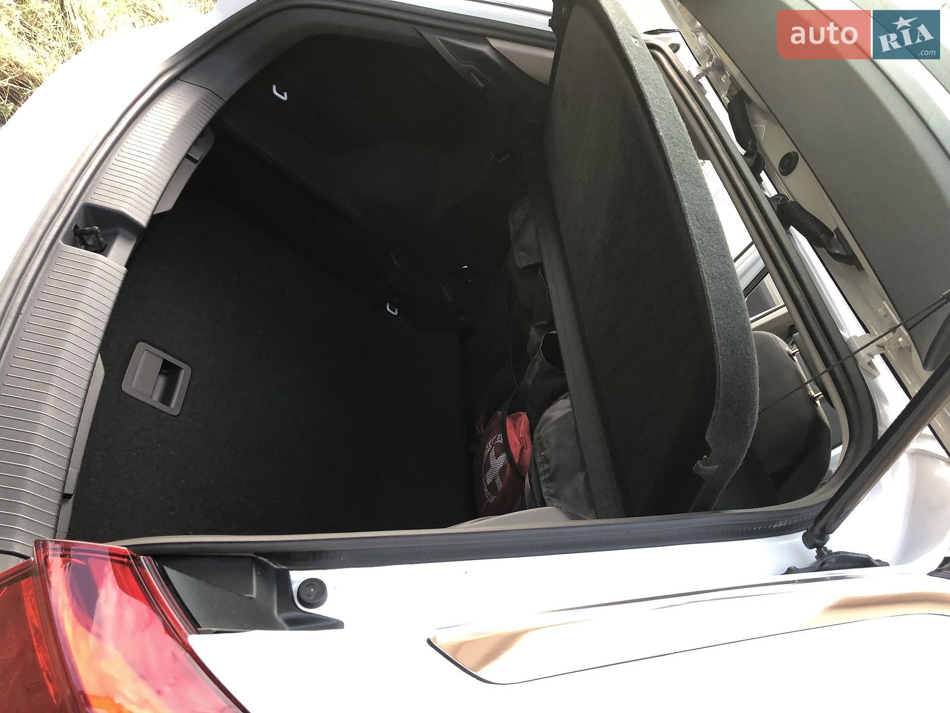 Volkswagen T-Roc 2021 VIN WVGZZZA1ZNV038484 фото оголошення 20 з 31