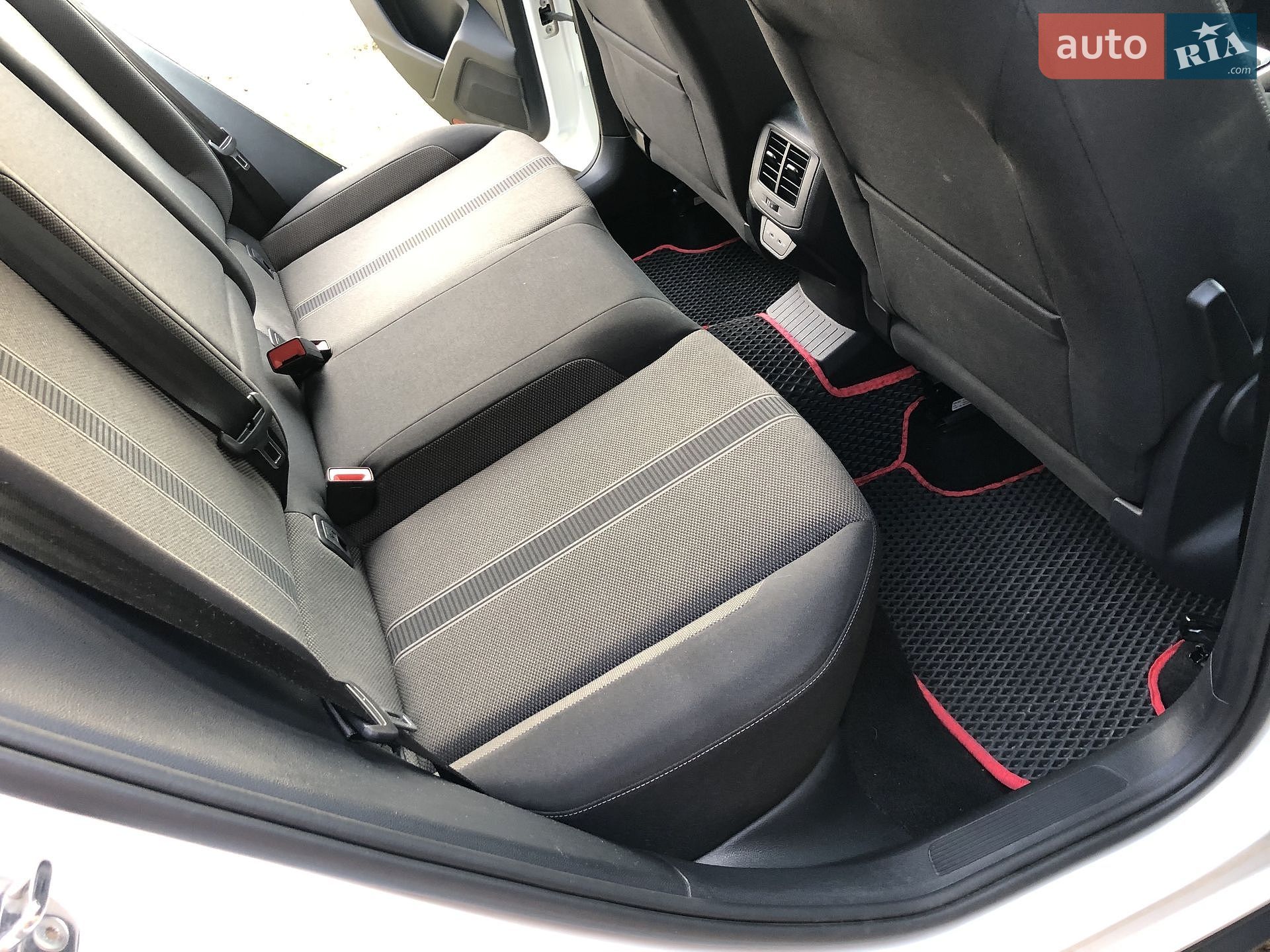 Volkswagen T-Roc 2021 VIN WVGZZZA1ZNV038484 фото оголошення 25 з 31