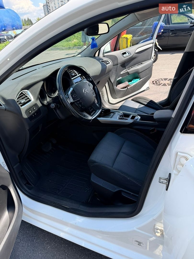 Citroen C4 2011 VIN VF7NC9HR8BY531221 фото оголошення 10 з 14