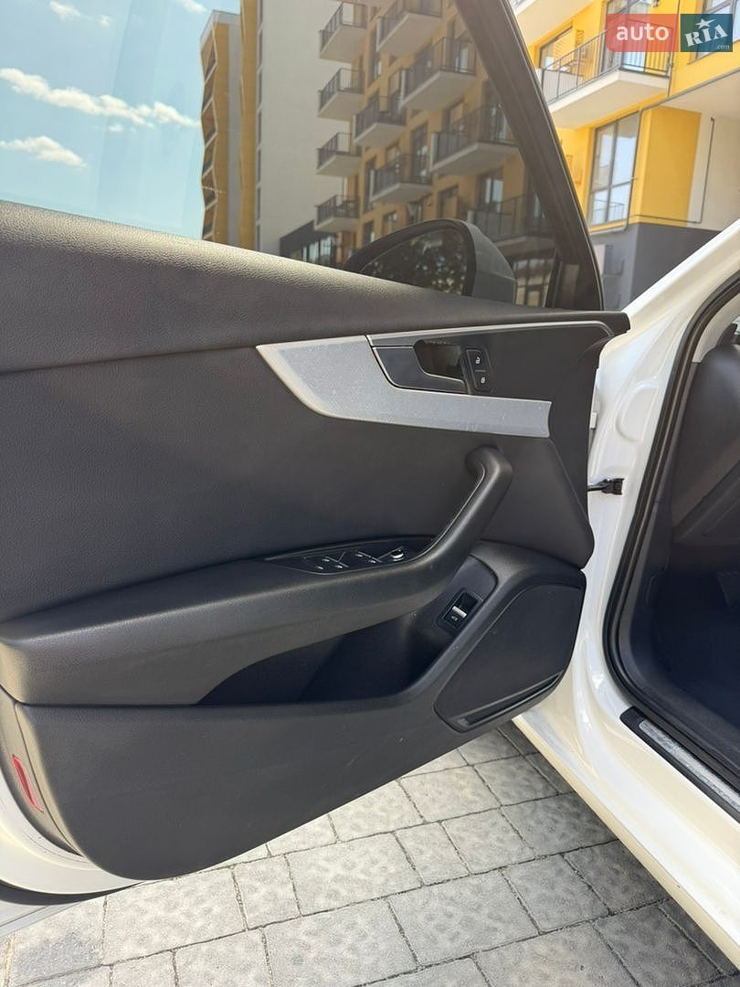 Audi A4 2016 VIN WAUGNAF49HN055669 фото оголошення 6 з 48