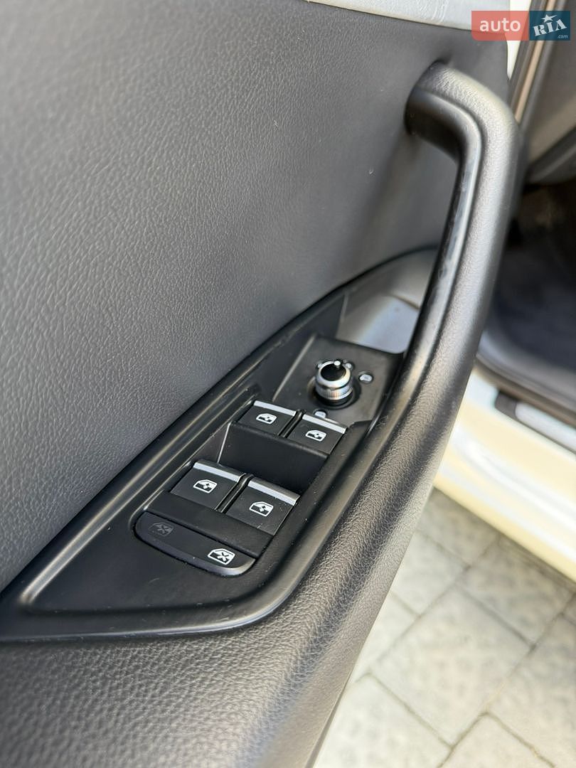 Audi A4 2016 VIN WAUGNAF49HN055669 фото оголошення 7 з 48