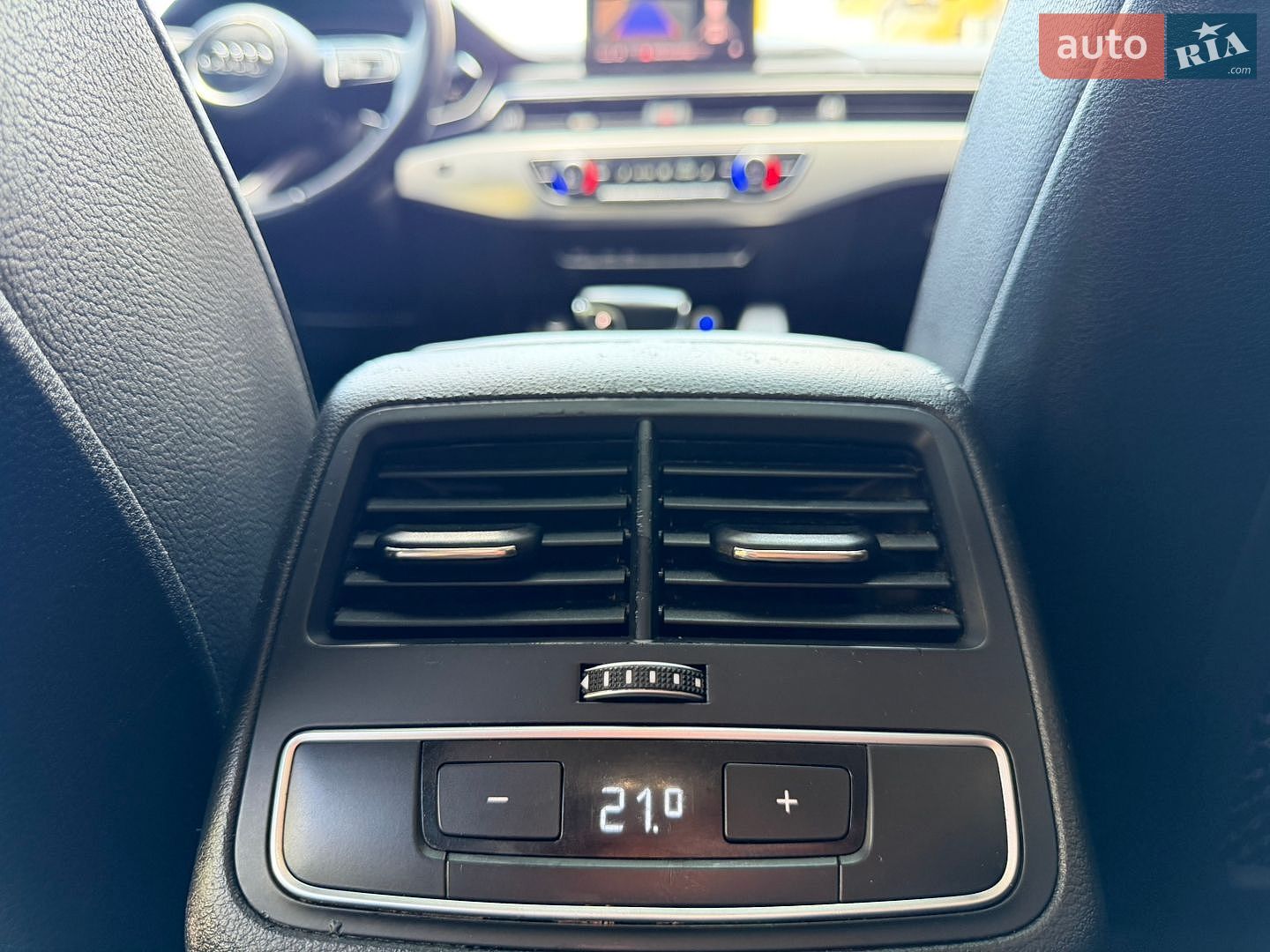 Audi A4 2016 VIN WAUGNAF49HN055669 фото оголошення 23 з 48