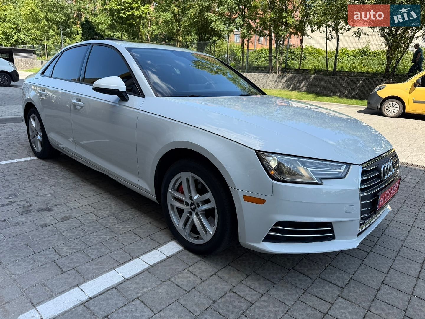 Audi A4 2016 VIN WAUGNAF49HN055669 фото оголошення 36 з 48