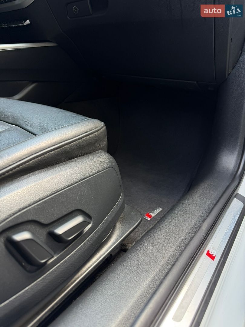 Audi A4 2016 VIN WAUGNAF49HN055669 фото оголошення 38 з 48