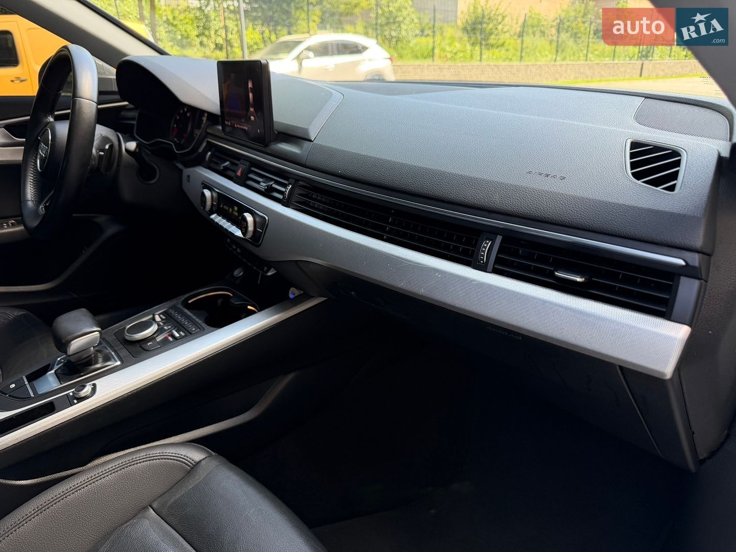 Audi A4 2016 VIN WAUGNAF49HN055669 фото оголошення 40 з 48