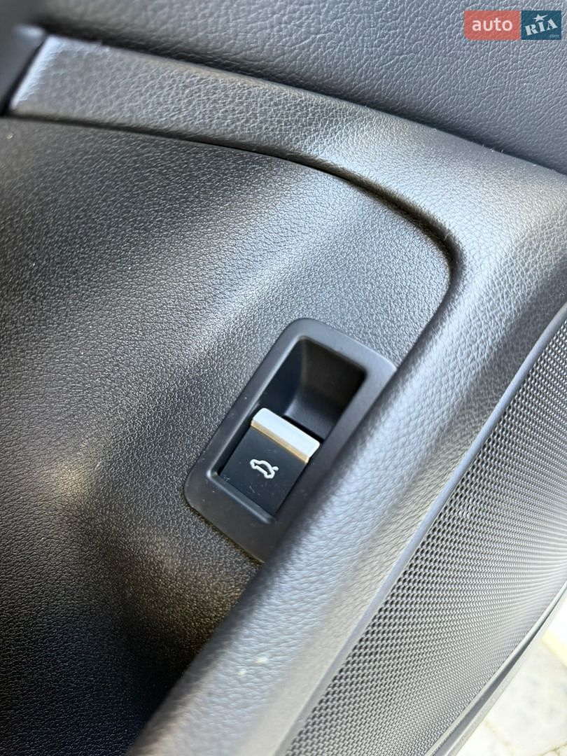 Audi A4 2016 VIN WAUGNAF49HN055669 фото оголошення 44 з 48