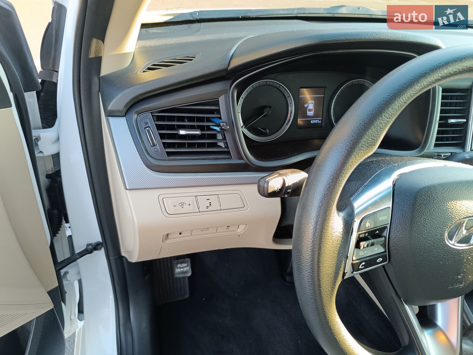 Hyundai Sonata 2017 VIN 5NPE24AF9JH606458 фото оголошення 11 з 19