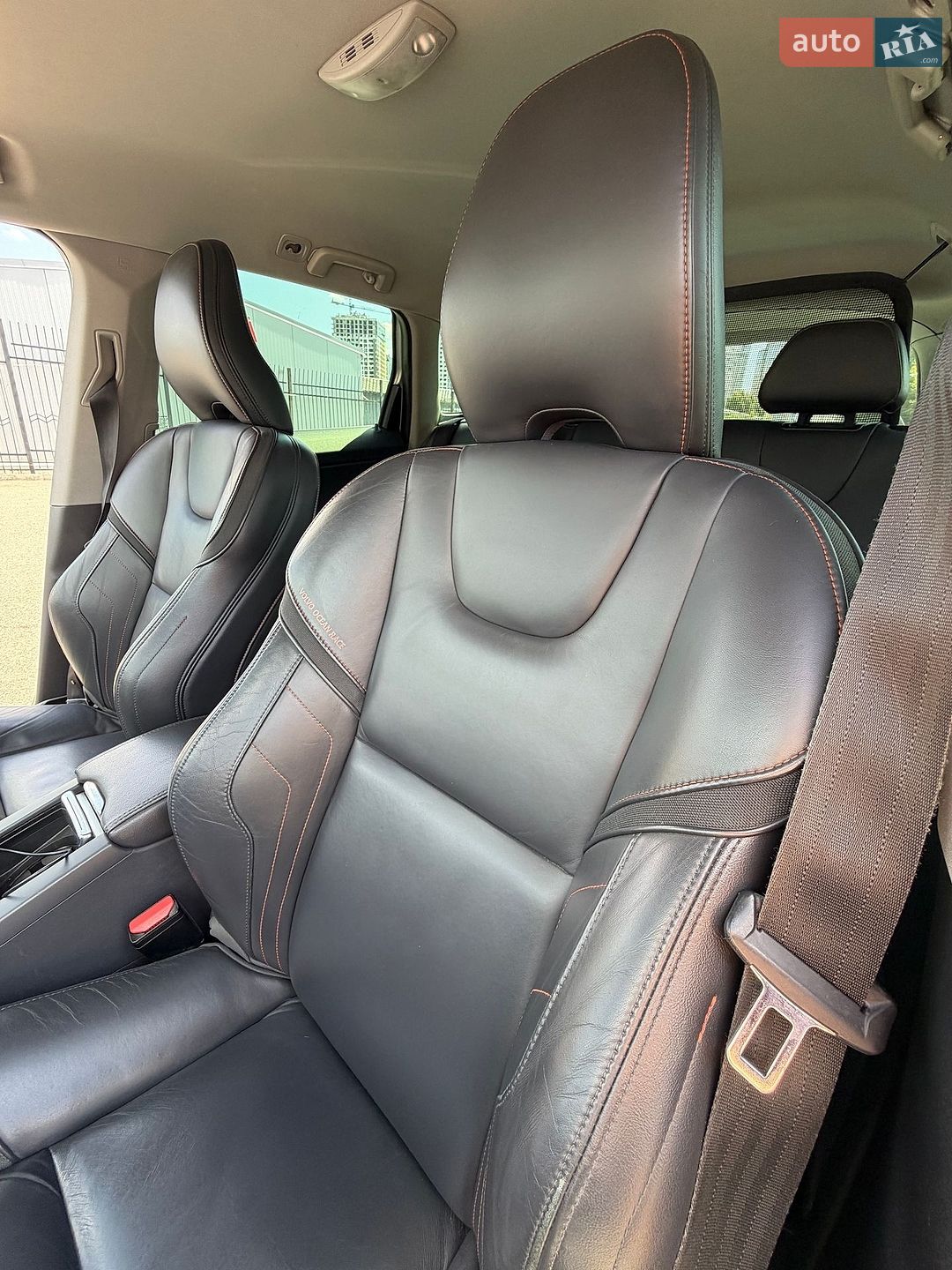 Volvo Xc60 2016 VIN YV1DZA5C6G2903108 фото оголошення 18 з 37