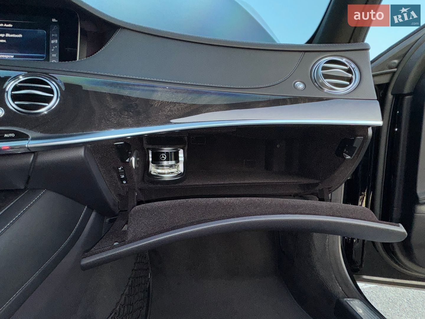 Mercedes-Benz S-Class 2019 VIN WDDUG6GB7KA477194 фото оголошення 28 з 30