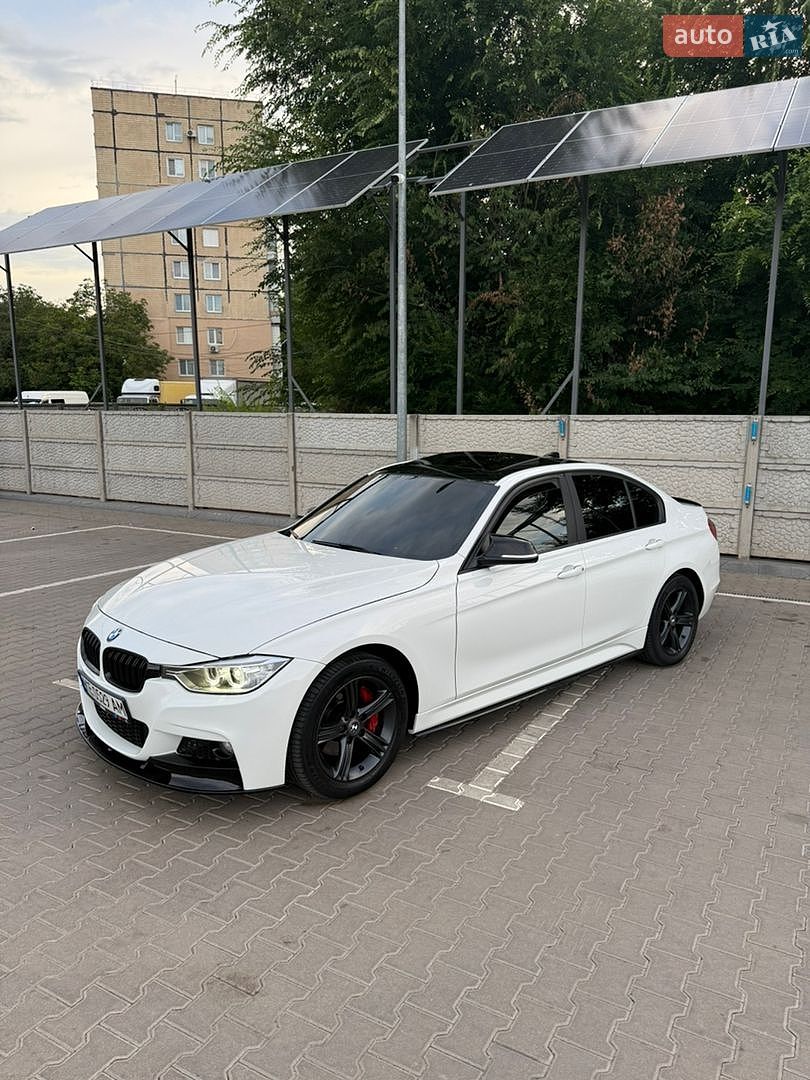 BMW 3 Series 2012 VIN WBA3B3C57DJ698927 фото оголошення 10 з 19