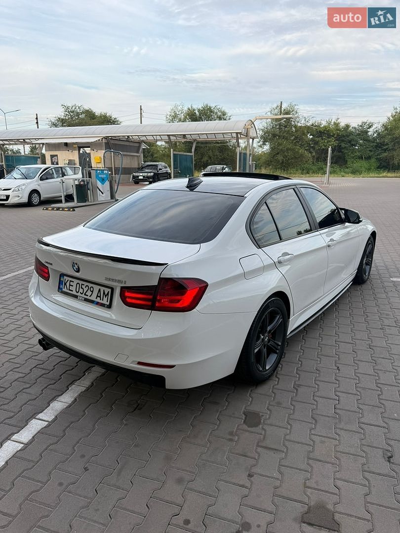BMW 3 Series 2012 VIN WBA3B3C57DJ698927 фото оголошення 12 з 19