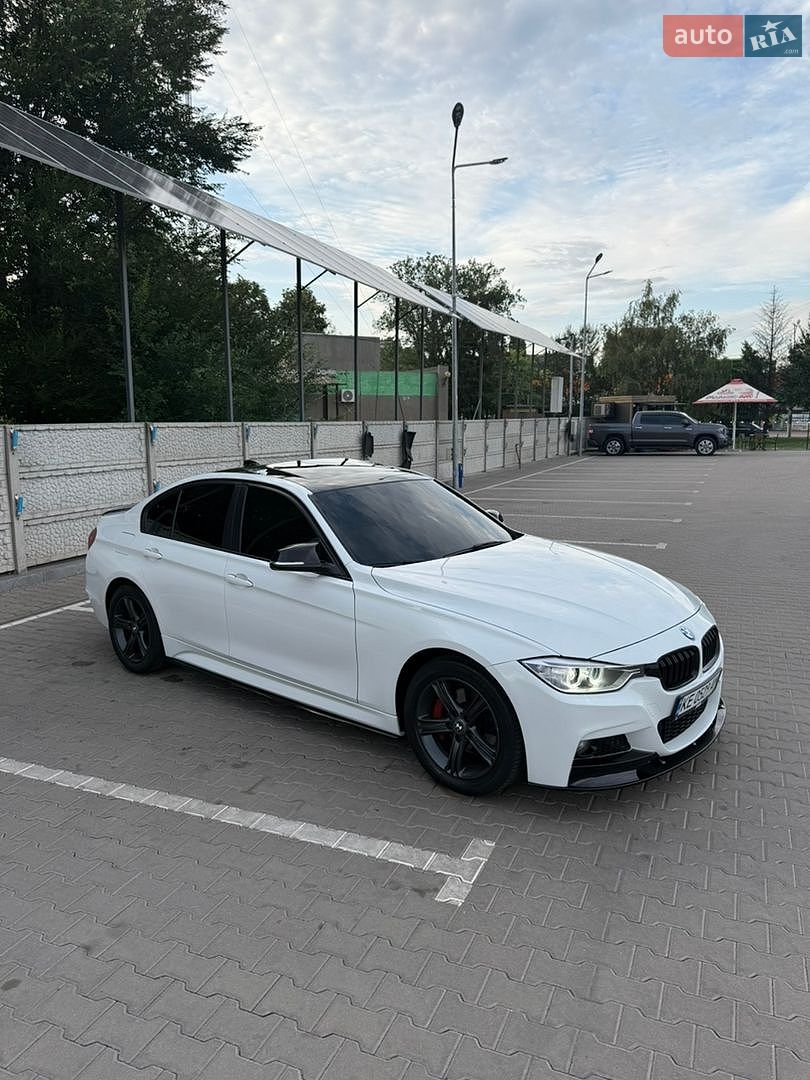 BMW 3 Series 2012 VIN WBA3B3C57DJ698927 фото оголошення 9 з 19