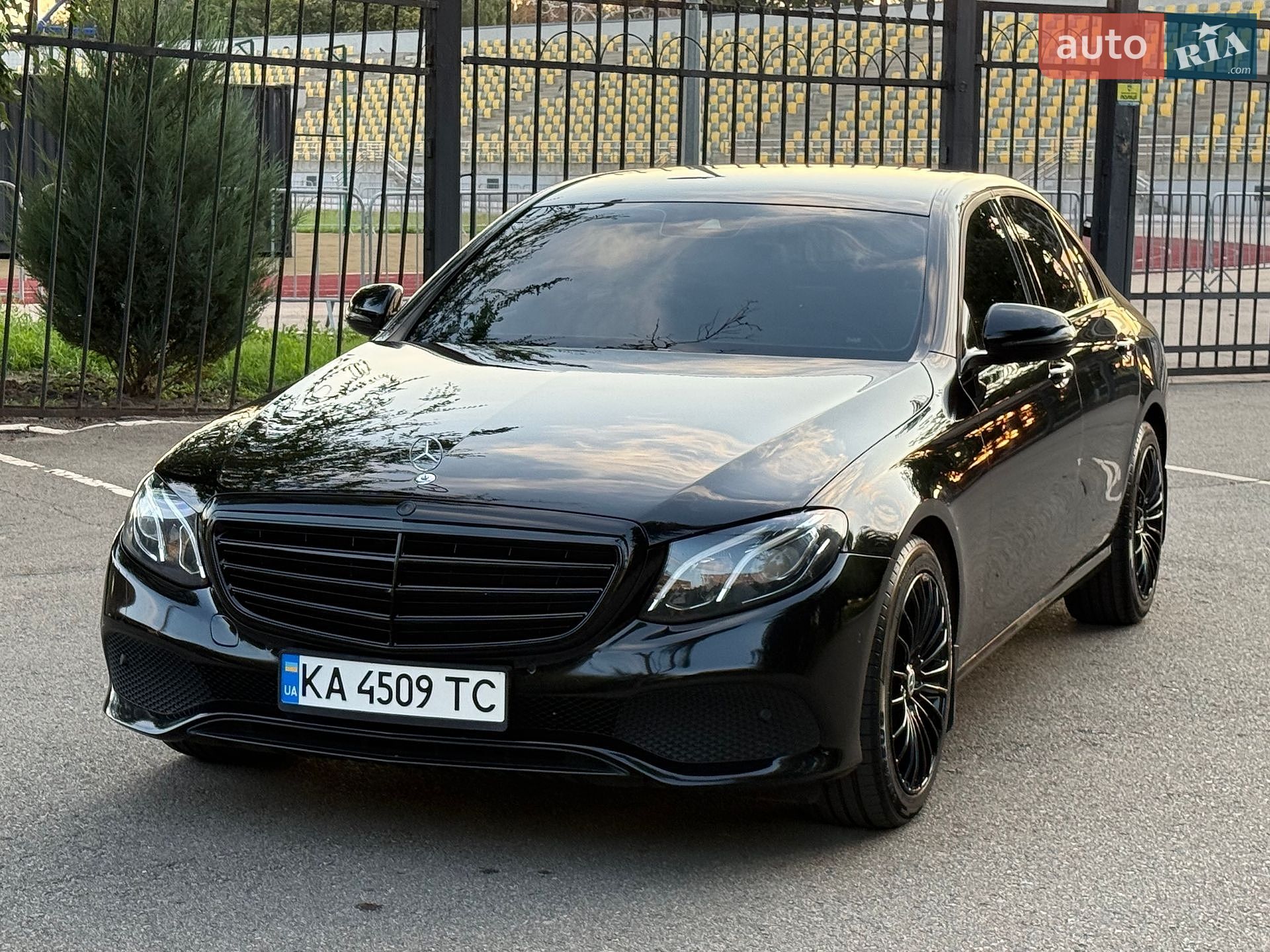 Mercedes-Benz E-Class 2019 VIN WDD2130051A752407 фото оголошення 5 з 105