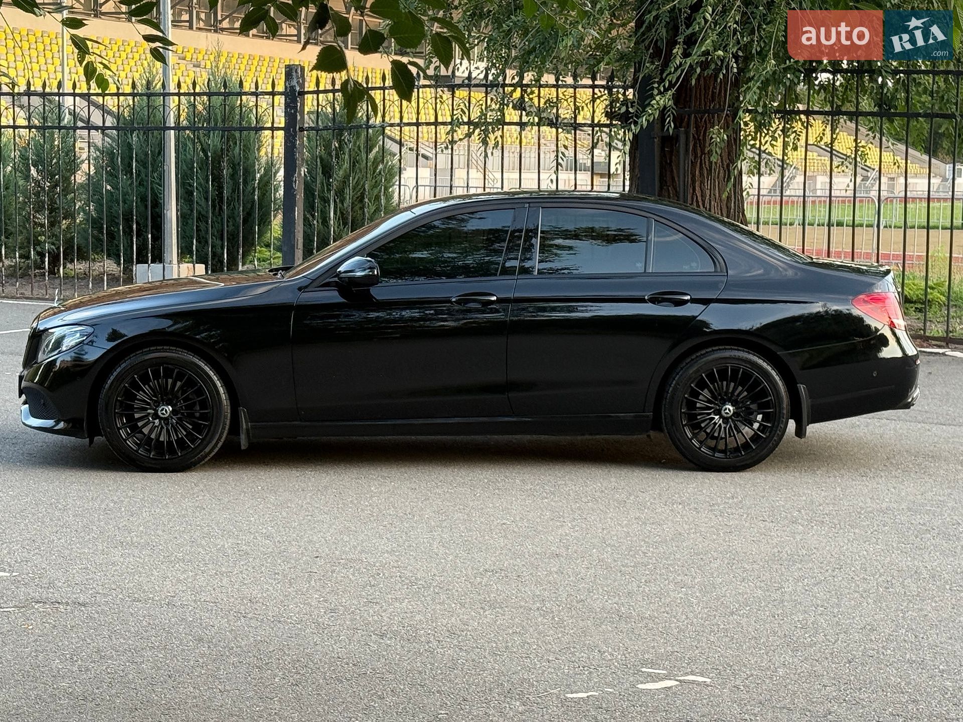 Mercedes-Benz E-Class 2019 VIN WDD2130051A752407 фото оголошення 8 з 105